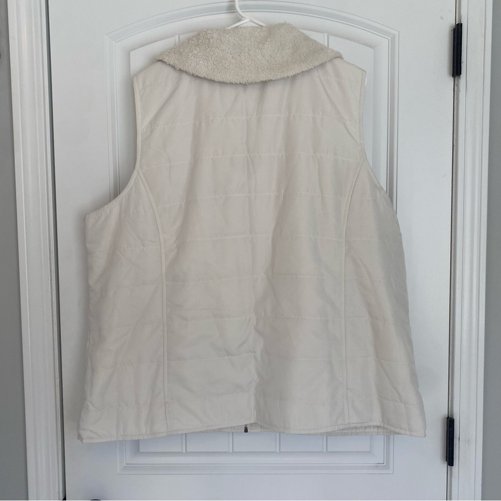 Casual Identity Women's White Zip Up Vest Size 1X - Picture 8 of 9